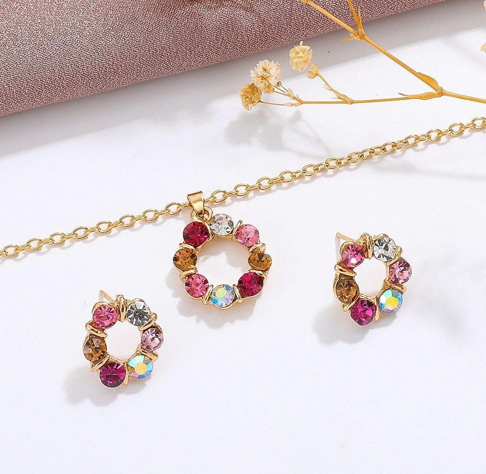 QWN Circle Layered Round Pendent Set