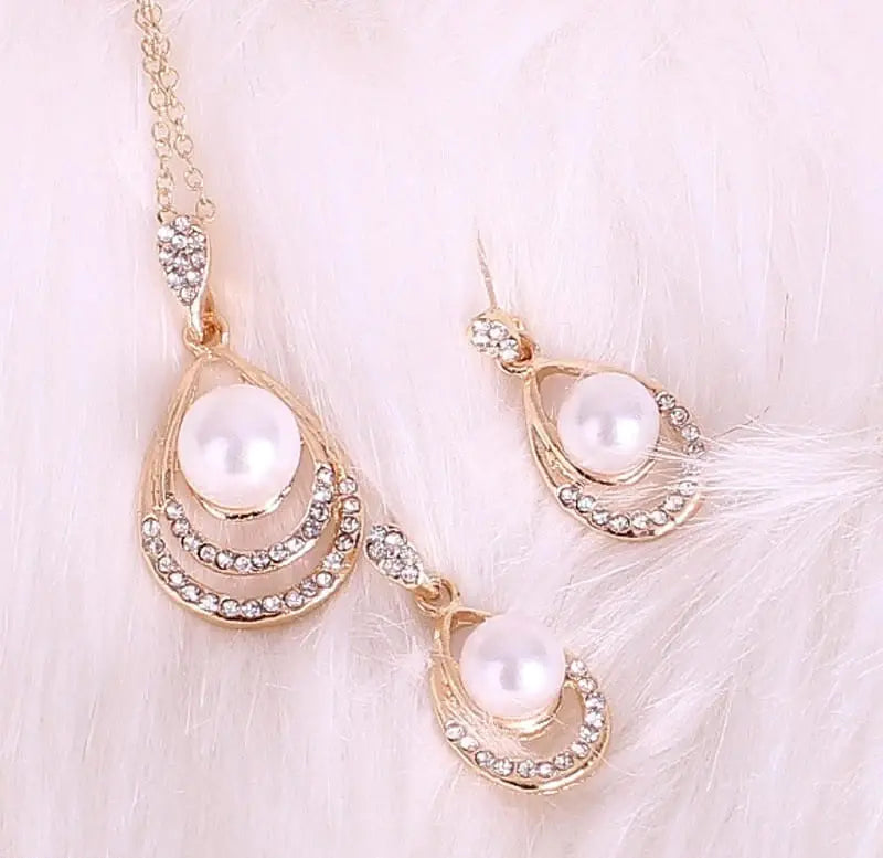 LHY Pear Pearl Pendent Set