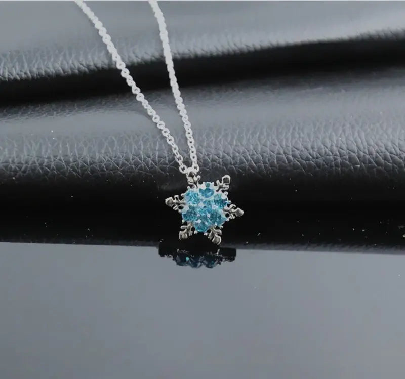 JMN Aqua Flower Star Curb Chain Pendant