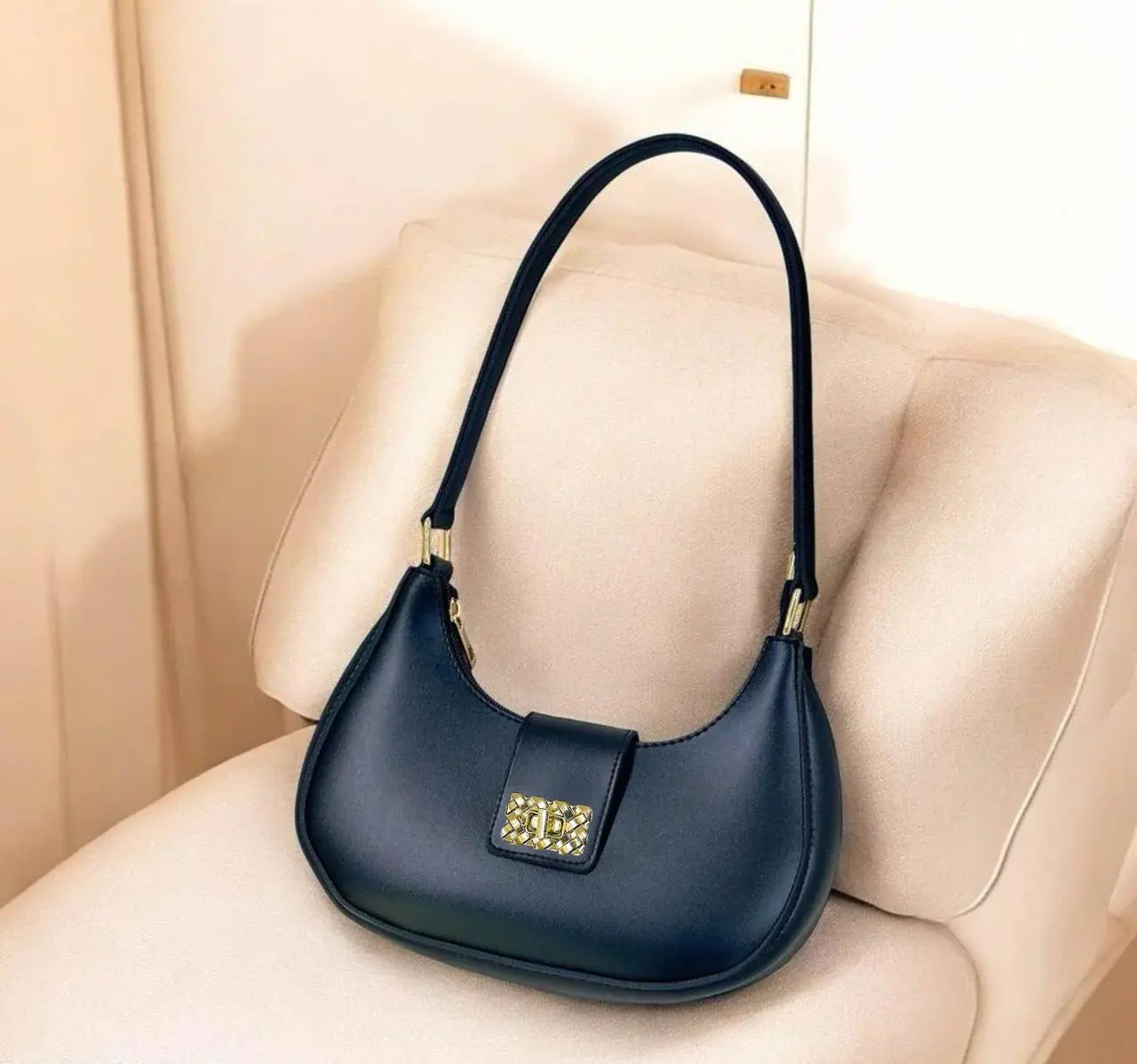 Trendy Armpit Ladies Hand Bag
