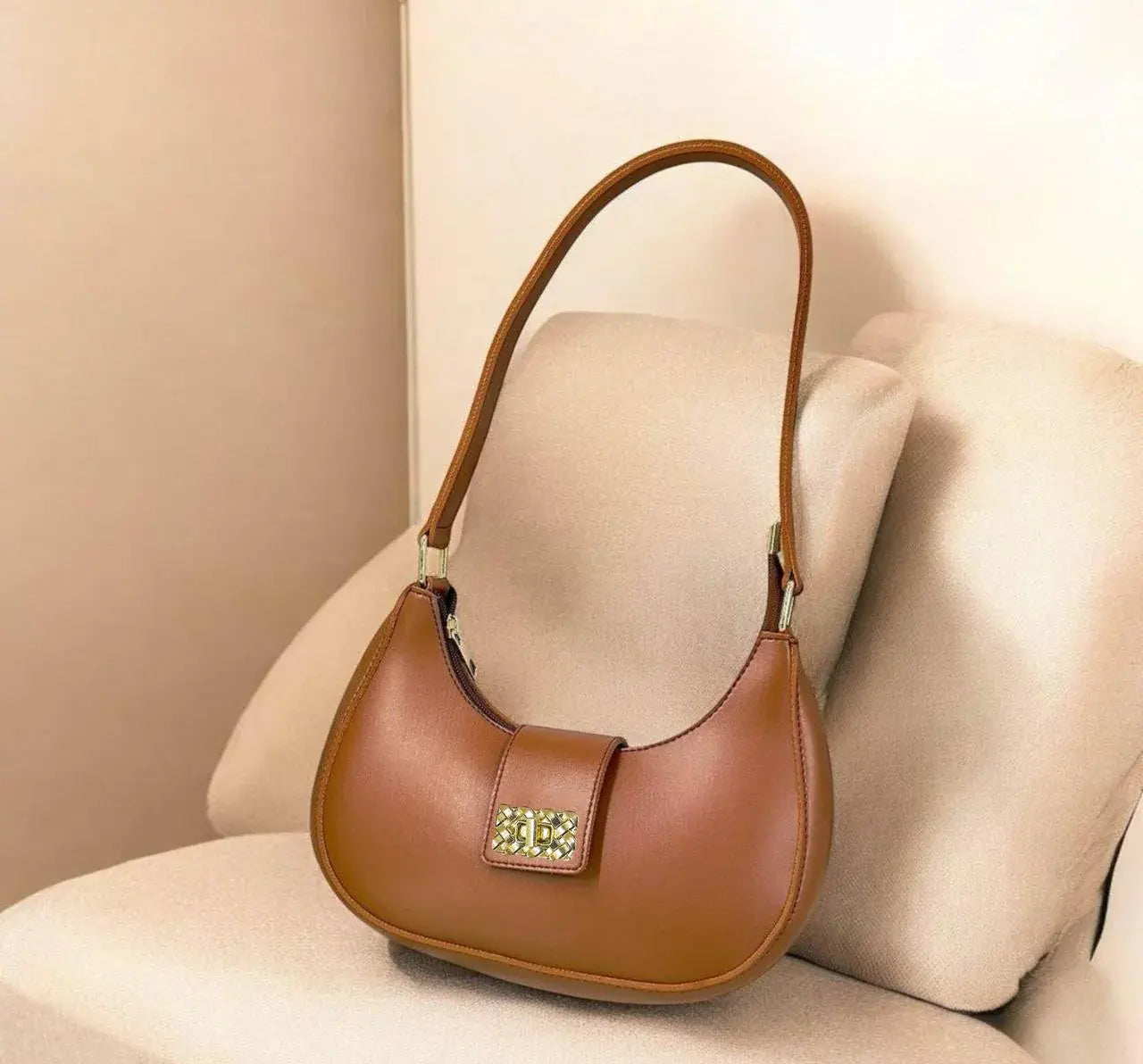 Trendy Armpit Ladies Hand Bag