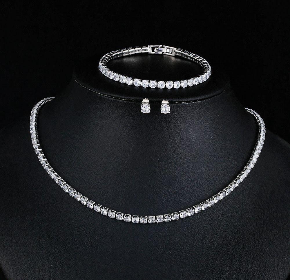 BYJ Round Necklace Set