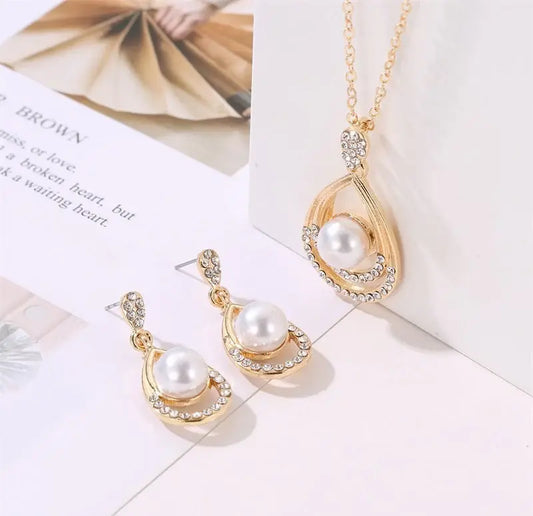 LHY Pear Pearl Pendent Set