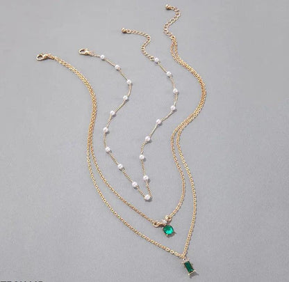 YYE Baguette/Round Pendent With Link Chains