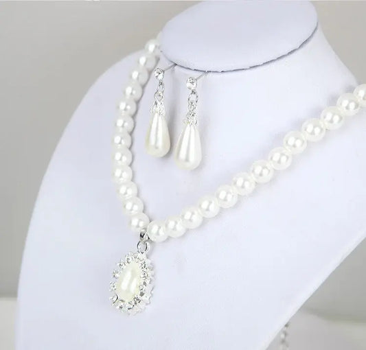 LQP Pearl Pendent Set