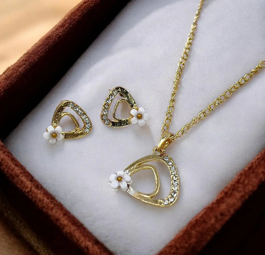 SDQ Flower Wing Pendant Set