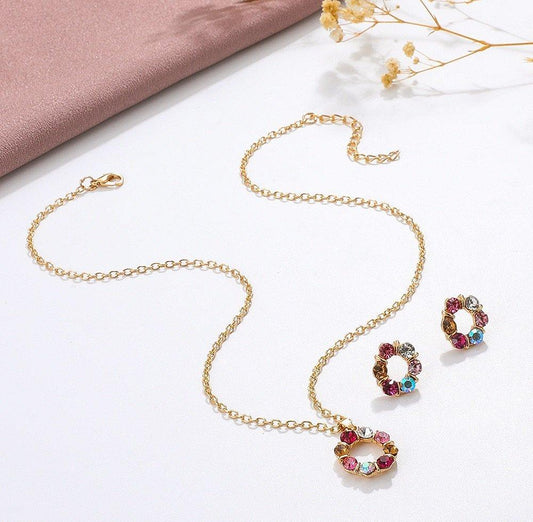 QWN Circle Layered Round Pendent Set