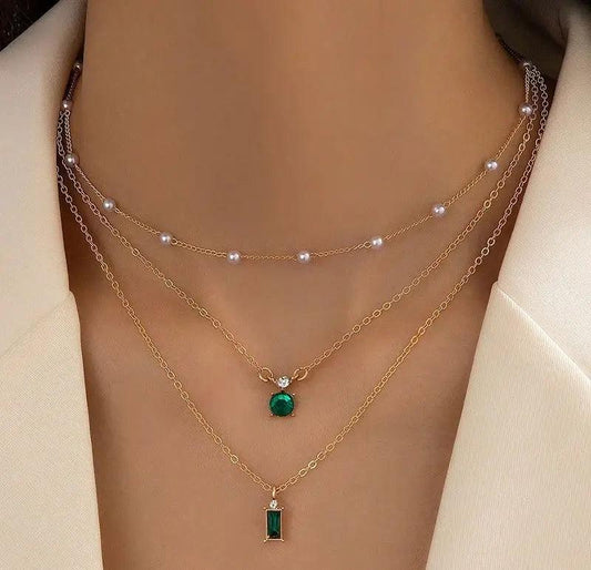 YYE Baguette/Round Pendent With Link Chains