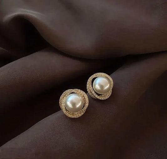 Pearl Tops Pair and Pearl/Curb Chain Pendant