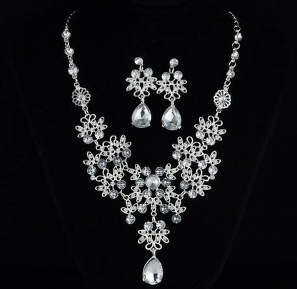 LQP Flower Tear Drop Necklace Set