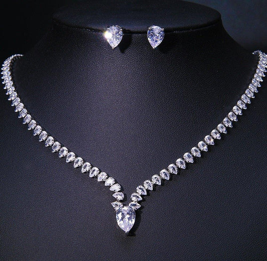 BYJ Tear Stone Necklace Set